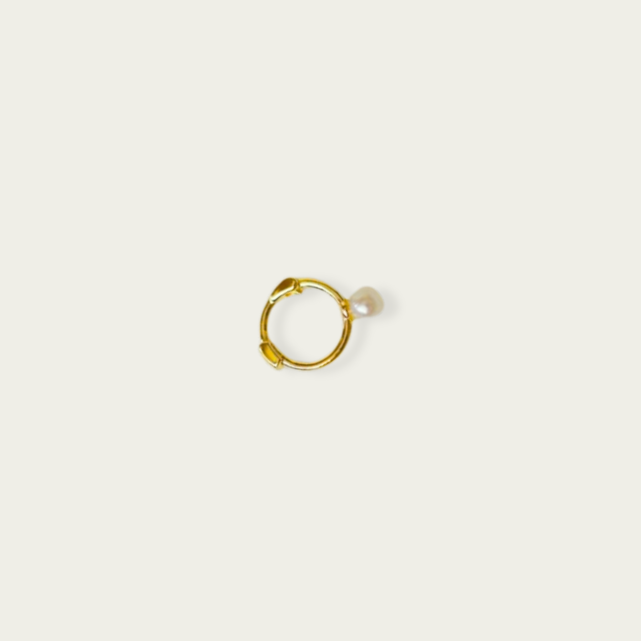 The Mono 925 Pearl earring