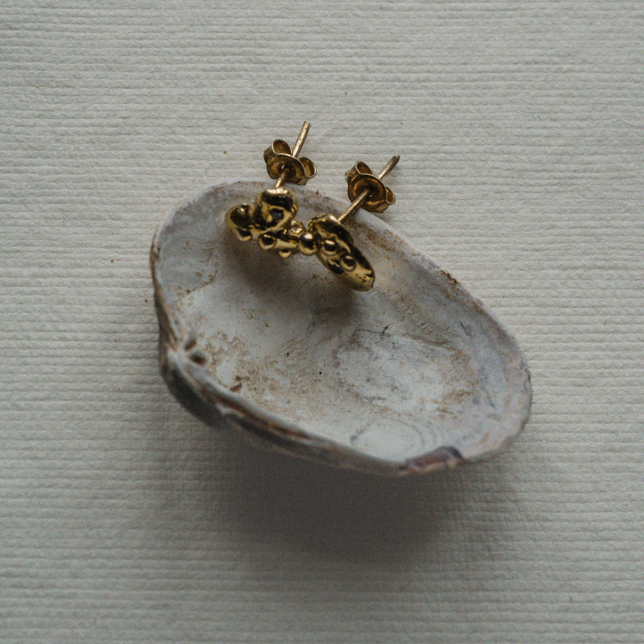 Sole Pebbles earrings