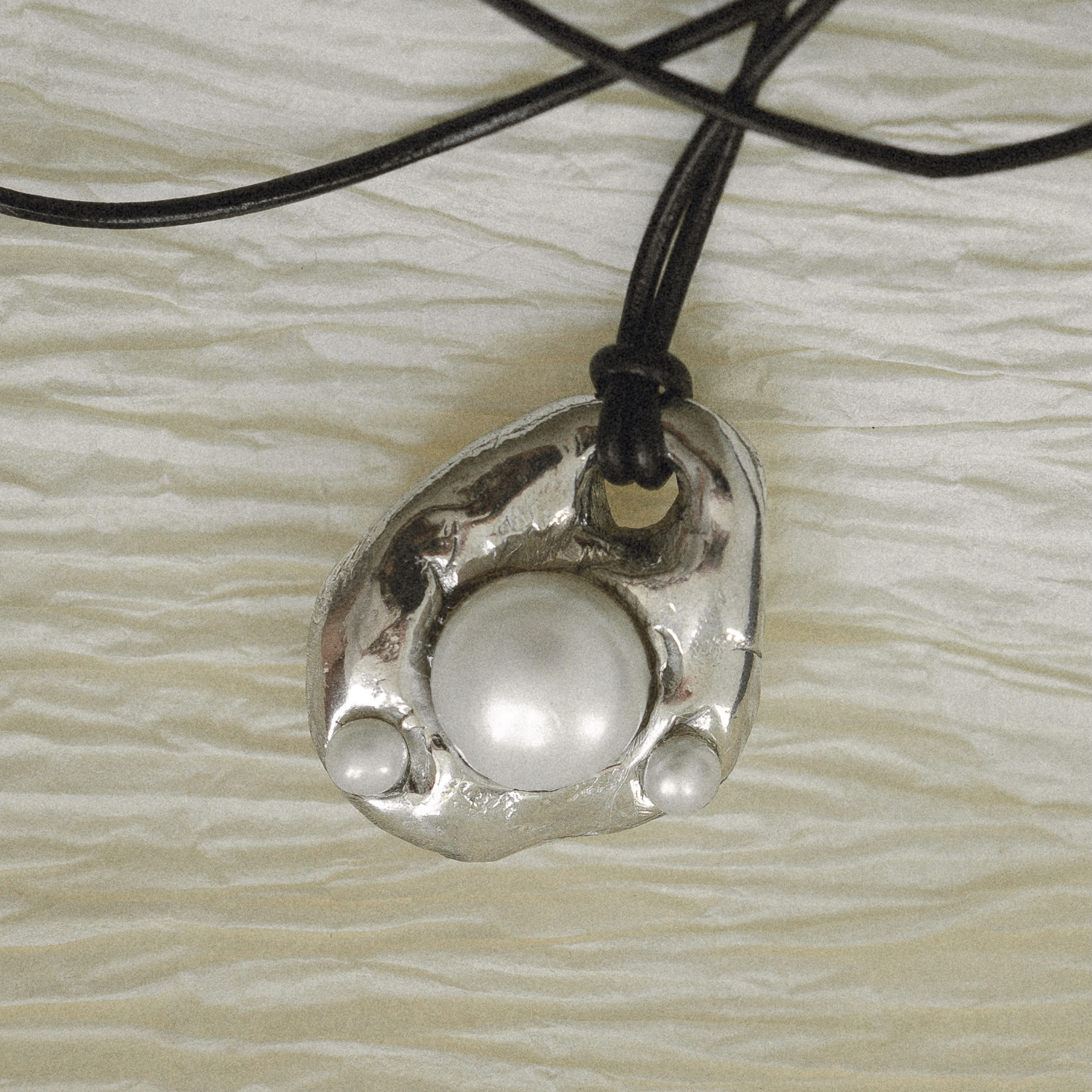 Silica necklace