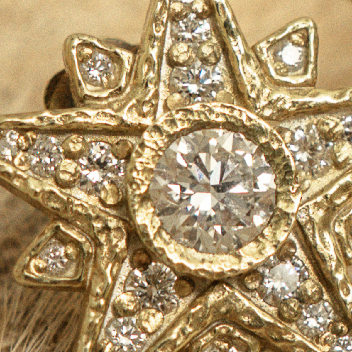 Gold Estrella Earrings