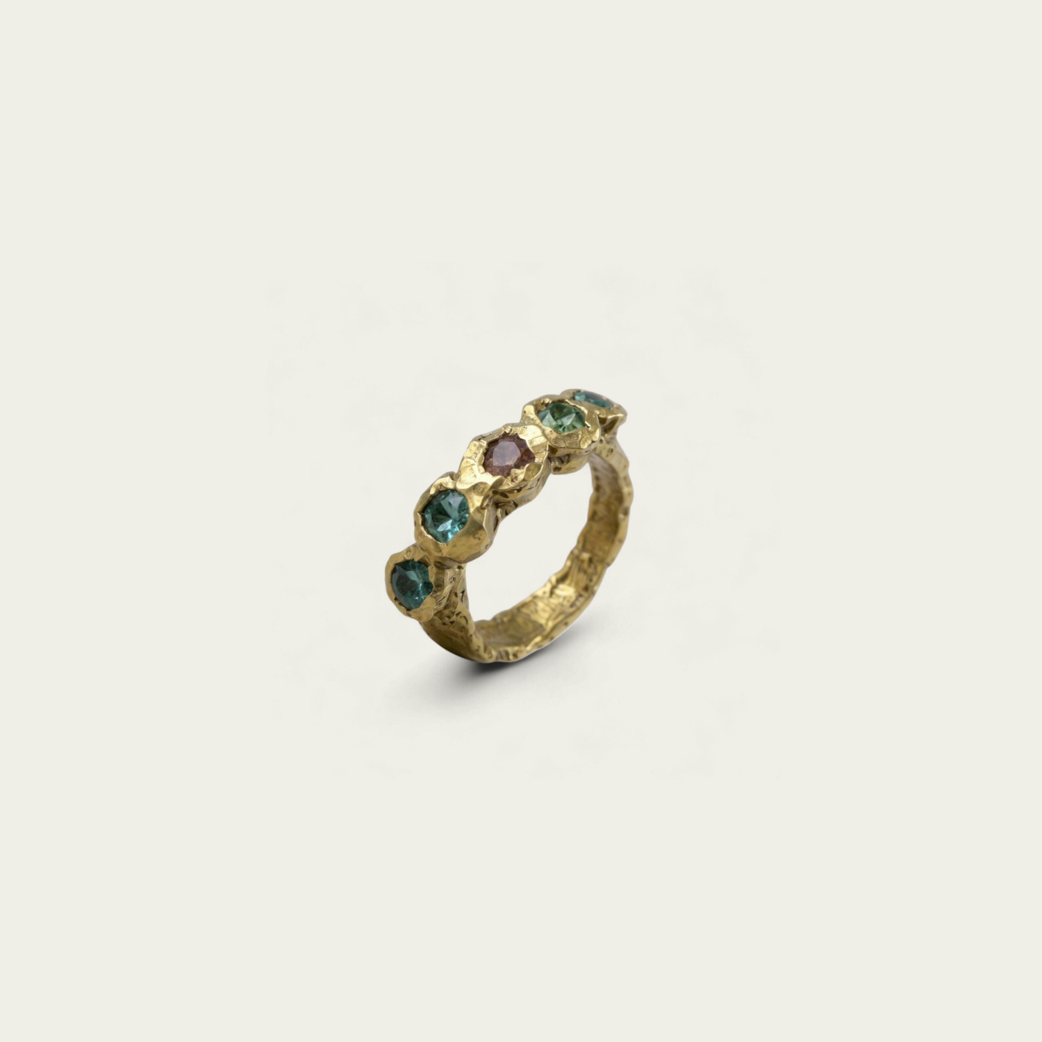 Velia Ring