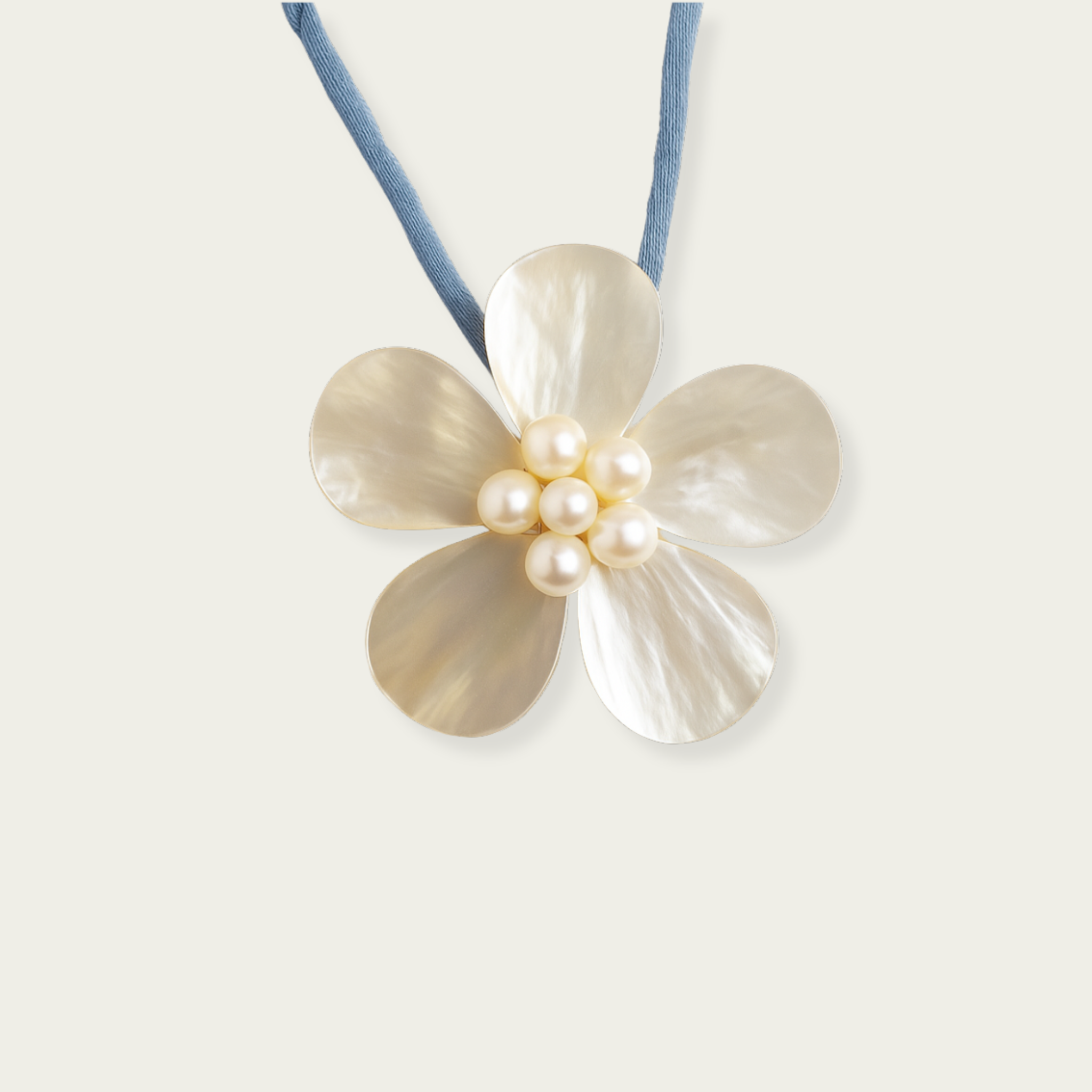 Massive Flower Pearl necklace
