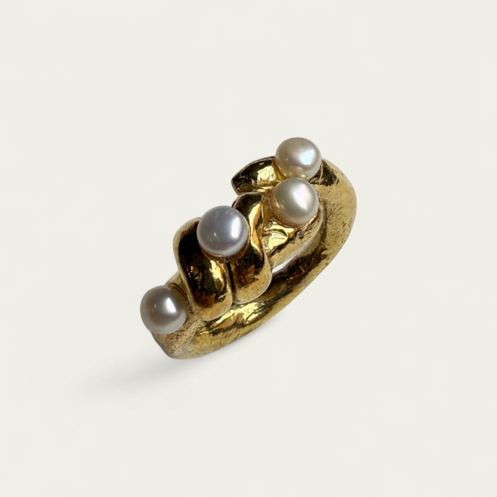 Luna ring