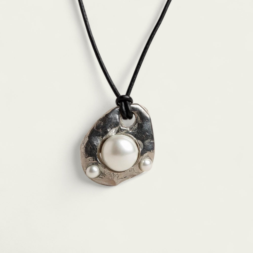 Silica necklace